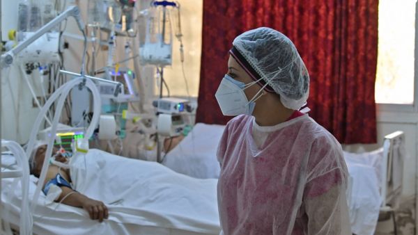 Egypt sends 31 tons of medical aid to Tunisia amid covid-19 crisis.