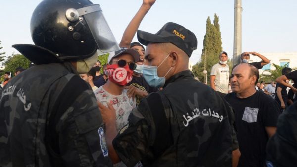 Tunisian president dismisses further top officials