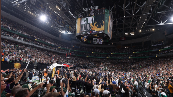 The Bucks beat the Suns 4-2 in the 7 games playoffs winning the title for the second time in their career. 