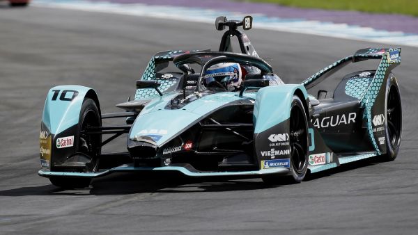 Jaguar Racing drivers Mitch Evans and Sam Bird determined to put the Jaguar I-TYPE 5 in a points-scoring position in New York City Jaguar Racing Back In Brooklyn In Bid For Top Spot In Formula E Teams’ World Championship
