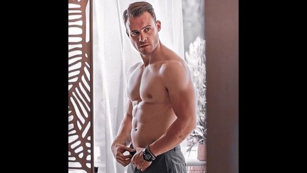 Kerem Bürsin Gets NAKED Anywhere in This Case