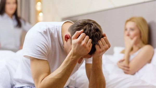 علاقات البوابة: 6 صفات شائعة للأزواج الخائنين
