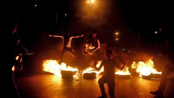 متظاهرون في شوارع لبنان