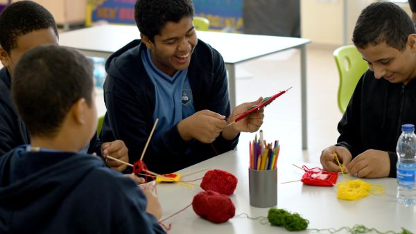 طبيب البوابة: 5 مهارات يجب على ابنك المراهق إتقانها قبل التوجه إلى الجامعة