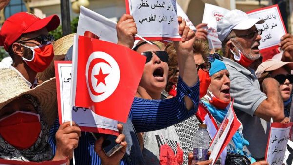 Ennahda wants  the formation of a “political government”