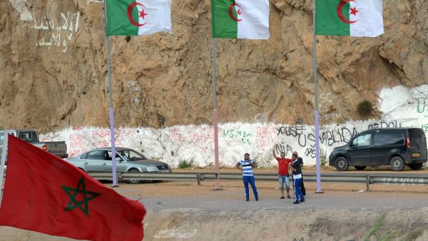 الجزائر والمغرب: "حرب رمال" جديدة تقرع على طبول المهزلة! 