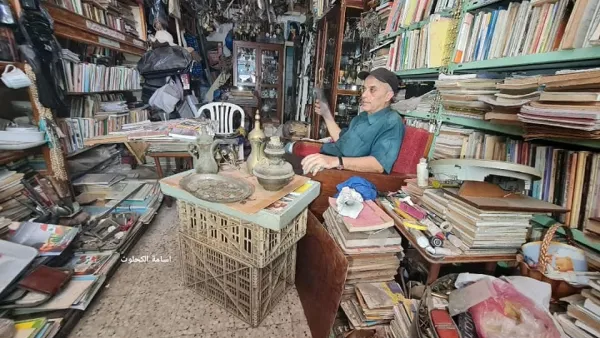 صاحب أقدم متجر "أنتيكا" بغزة يشكو قلة زائريه