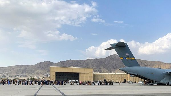 هجوم مطار كابول والذي اودى بحياة 200 شخص تقريبا بينهم 13 جنديا اميركيا 