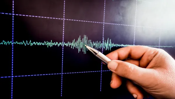 هزة أرضية بقوة 5.8 درجة تضرب جزر إندونيسية