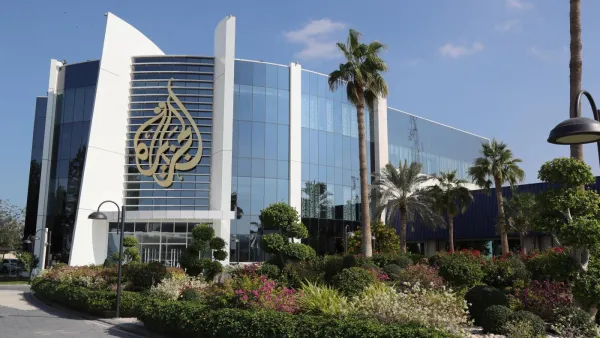 Al Jazeera broadcasts from Egypt 