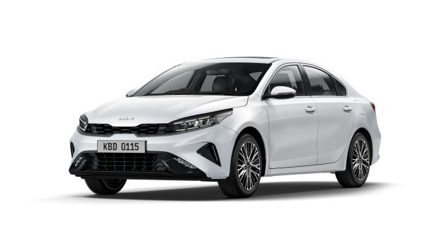 The 2022 KIA K8 flaunts a sculpted yet sleek body shape emphasised by the frameless radiator grille segues. Al Majid Motors Announces Arrival Of High-tech Luxury Sedan Kia K8