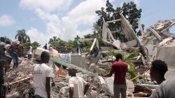 304 people killed after magnitude 7.2 earthquake hits Haiti