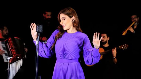 HUAWEI FreeBuds هواوي تتعاون مع النجمة يارا في فيديو موسيقي شيّق يُظهر سماعات HUAWEI FreeBuds 4 الجديدة
