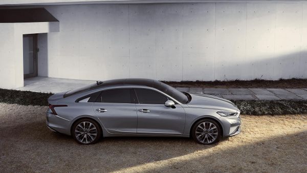 Kia K8 Hits The Roads In The Middle East Region 