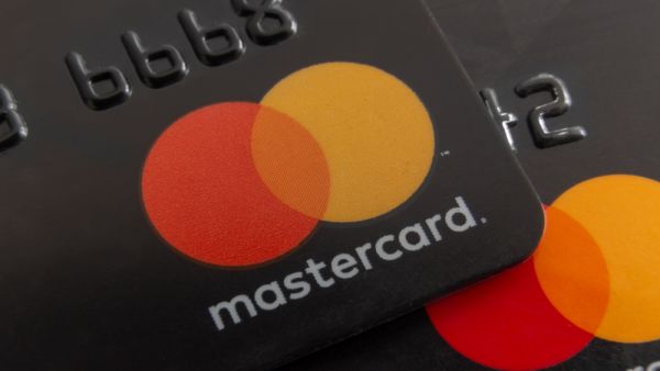 ماستر كارد تعلن التخلص من شريط بطاقاتها الممغنط بعد أكثر من 60 عاماً