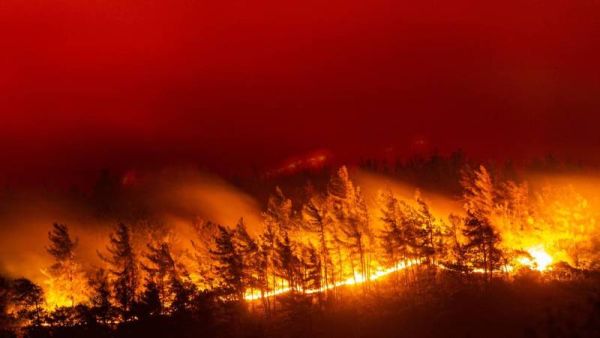 الحرائق في جزيرة صقلية