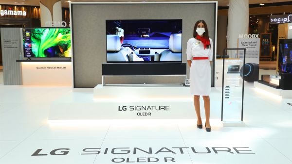 سيتمكن الزوار هذا الأسبوع من إلقاء نظرة أولى في دبي مول على مجموعة تلفزيونات OLED الجديدة من "إل جي" التي توفر عالماً جديداً من التخصيص والمشاهدة الممتعة في المنزل اختبروا قوة أداء تلفزيونات OLED مع إل جي في دبي مول
