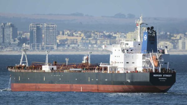 سفينة تتعرض للاختطاف في بحر عمان