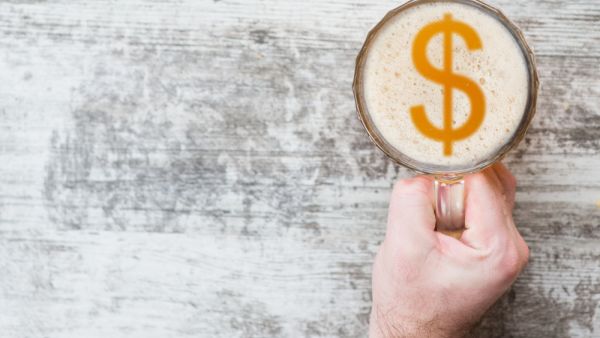 A glass of beer for $30 at New York airports