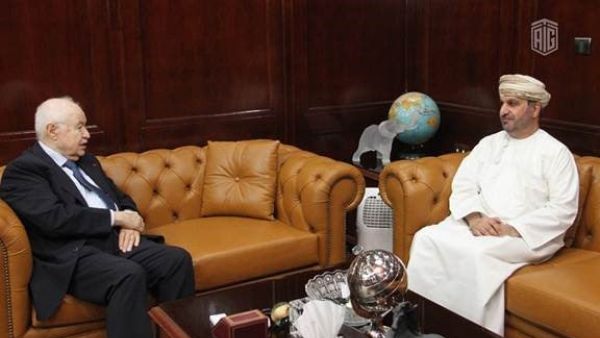 خلال الحدث طلال أبوغزاله يلتقي السفير العماني في عمّان