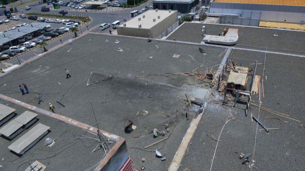  تعرض مطار أبها الدولي جنوب المملكة لهجوم جوي شنته جماعة الحوثيين