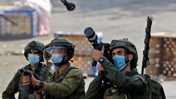 استشهاد فلسطينيين وسط اشتباكات وانفجارات بالضفة الغربية