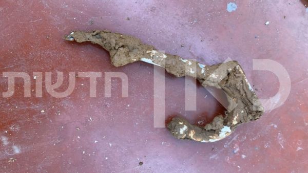 أداة حفر استخدمها الأسرى الفلسطينيون الفارون من سجن جلبوع