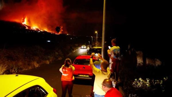 ثوران بركان في جزيرة لا بالما الإسبانية