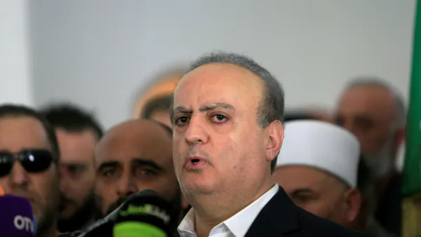 وئام وهاب يسئ للسيدات 