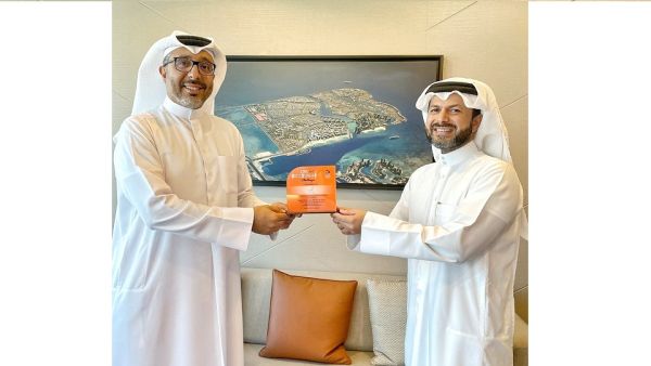الاتحاد البحريني للترايثلون يكرّم شركة ديار المحرق