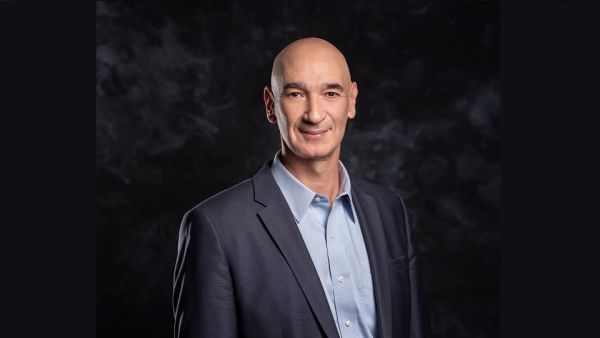 سيد حشيش المدير العام لمايكروسوفت الإمارات مايكروسوفت تستضيف "قمة مستقبل العمل" لتمكين المنظمات في دولة الإمارات من الانتقال إلى بيئة العمل الهجينة