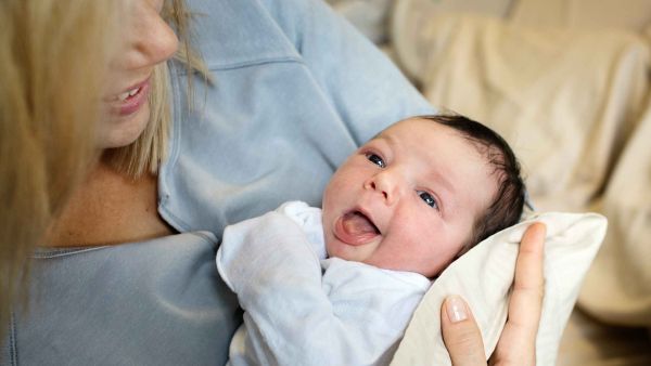 مشاهير مع أطفالهم