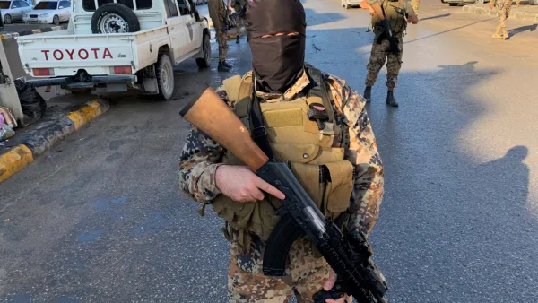 تجميع المقاتلين الأجانب في ليبيا