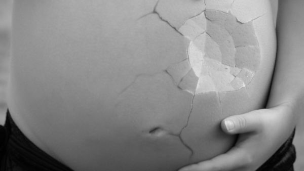 هل تحلمين بأحلام غريبة أثناء الحمل؟ إليك سبب ذلك وطرق منعه