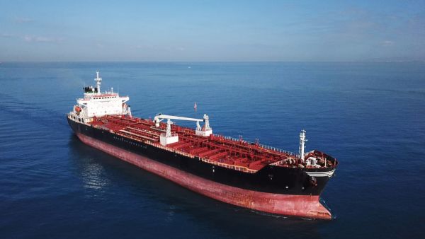 Lebanon-bound Iranian fuel ship enters Syrian territorial waters