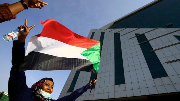 كانت السلطات الأمنية في السودان اعتقلت 11 إرهابيا أجنبيا في مداهمة أمنية،