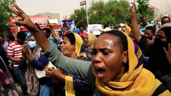 قوى الحرية والتغير، والحزب الشيوعي السوداني، والتيار الإسلامي، يشاركون في مسيرات يوم غد.