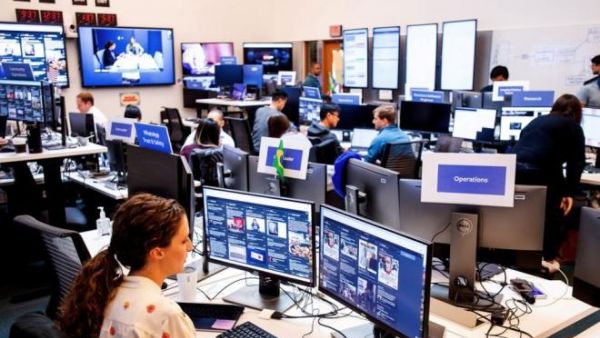 عادت منصتا “فيسبوك” و”واتس آب” للعمل بعد عطل دام ساعات