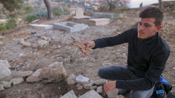 Muslim graves near Al-Aqsa mosque abolished by Israel