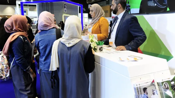جامعة أبوظبي تستعرض ابتكارات طلبتها ومنحها الدراسية وأحدث برامجها الأكاديمية ضمن معرض "نجاح" في أبوظبي ودبي