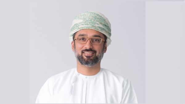 رائد بن محمد داؤود، مدير عام الاتصالات التسويقية والشؤون التجارية في Ooredoo Ooredoo تحصد لقب ’شركة الاتصالات الأكثر مسؤولية اجتماعياً‘ ضمن جوائز مجلة الصيرفة العالمية