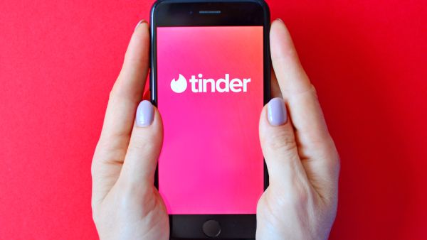 Woman who revealed the way she saves time on Tinder goes viral