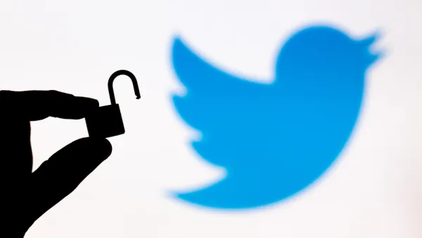 Trump ask court to reopen his Twitter account
