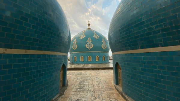 The complexity and diversity of Iraq's demographic composition and structure have created dense and overlapping gaps in ethnic and religious dimensions. 