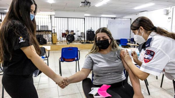 وعبرت منظمة الصحة العالمية في وقت سابق عن قلقها إزاء اكتشاف متحور "أوميكرون" الجديد في جنوب أفريقيا.