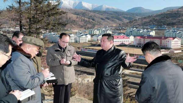 الزعيم الكوري الشمالي كيم جونغ أون 