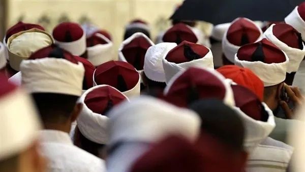 ماذا تبقى من هيبة المقدسات ورجال الدين؟