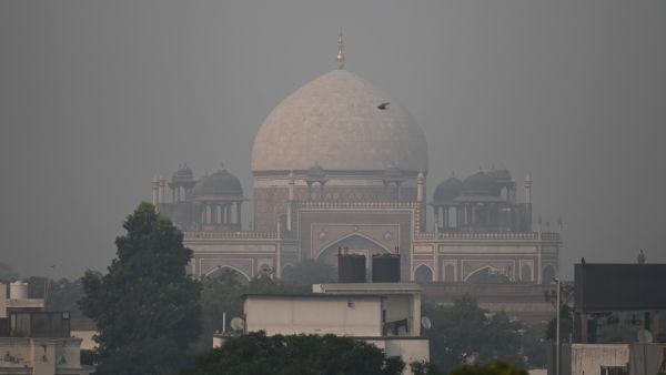 Air pollution forces schools to close for a week