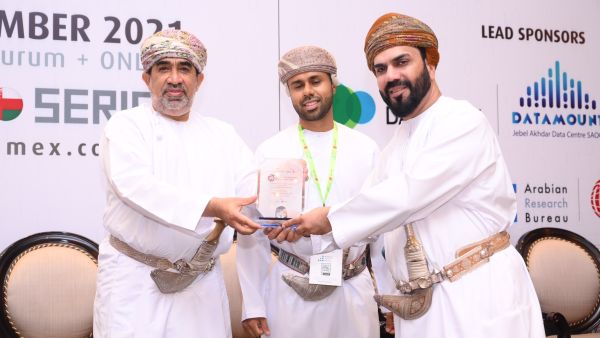 خلال الحدث مركز بيانات Ooredoo يفوز بجائزة ’كوميكس التميز‘ عن فئة البيانات الضخمة