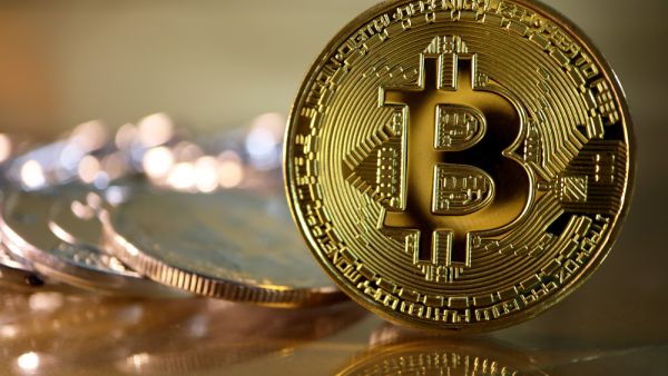 الارتفاع يسيطر على العملات الرقمية 